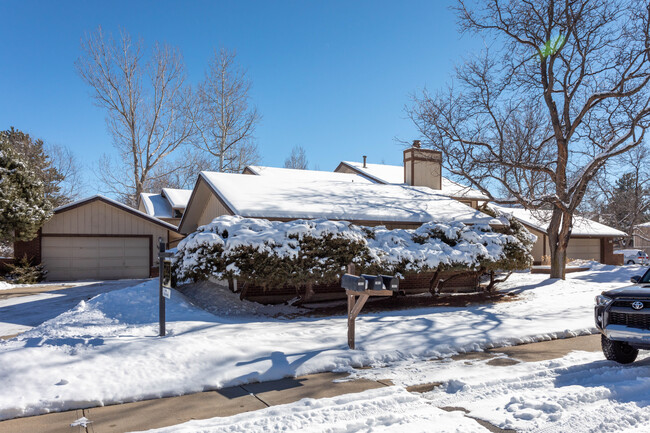 1060 Fairway Ct in Boulder, CO - Building Photo - Building Photo