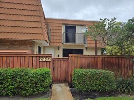 2802 SW 12th St in Deerfield Beach, FL - Building Photo