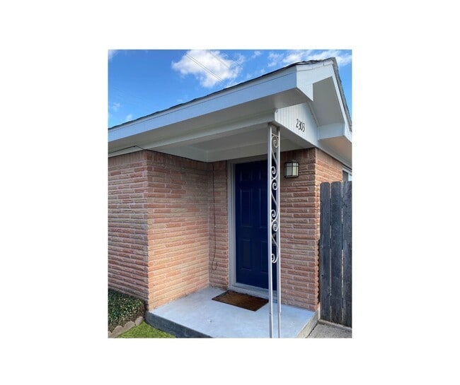2303 Blodgett St in Houston, TX - Building Photo - Building Photo