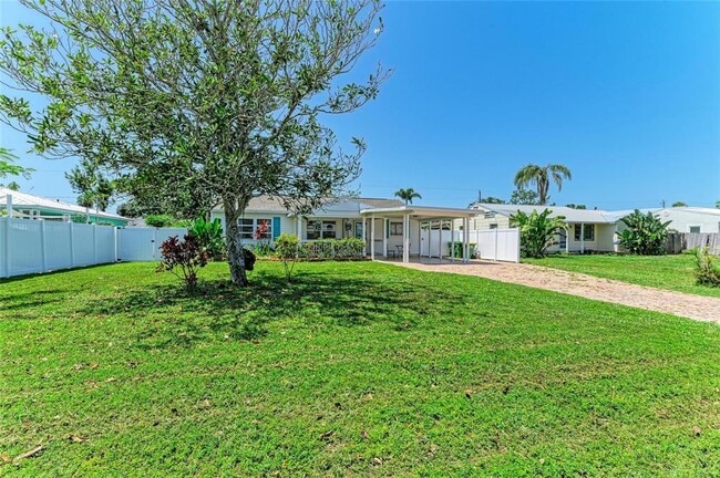 2164 Magnolia St in Sarasota, FL - Building Photo - Building Photo
