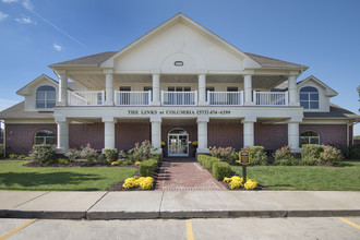 The Links at Columbia in Columbia, MO - Building Photo - Building Photo