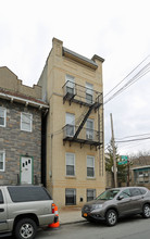 757 Whitehall in Bronx, NY - Foto de edificio - Building Photo