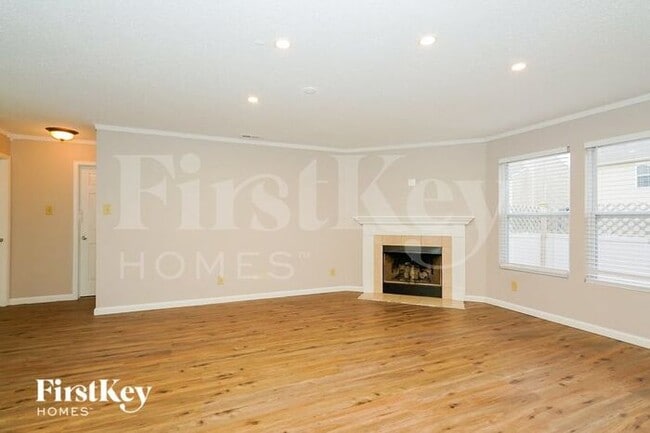 8410 Wanda Lake Dr in Indianapolis, IN - Building Photo - Building Photo
