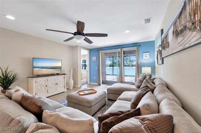 property at 14940 Edgewater Cir