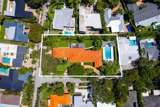 55 Pinta Rd in Miami, FL - Foto de edificio - Building Photo