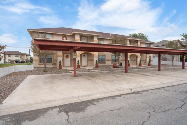 113 Ramon Cardenas Dr in Del Rio, TX - Building Photo - Building Photo