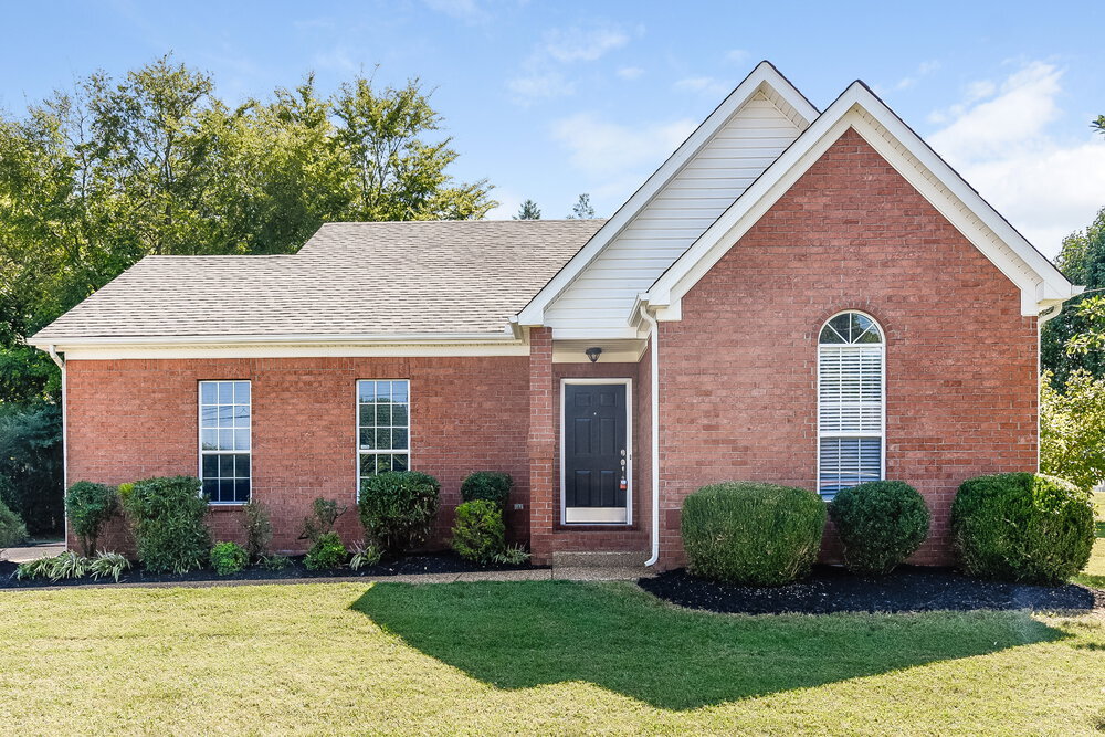 900 Bluebird Ct in Mount Juliet, TN - Building Photo