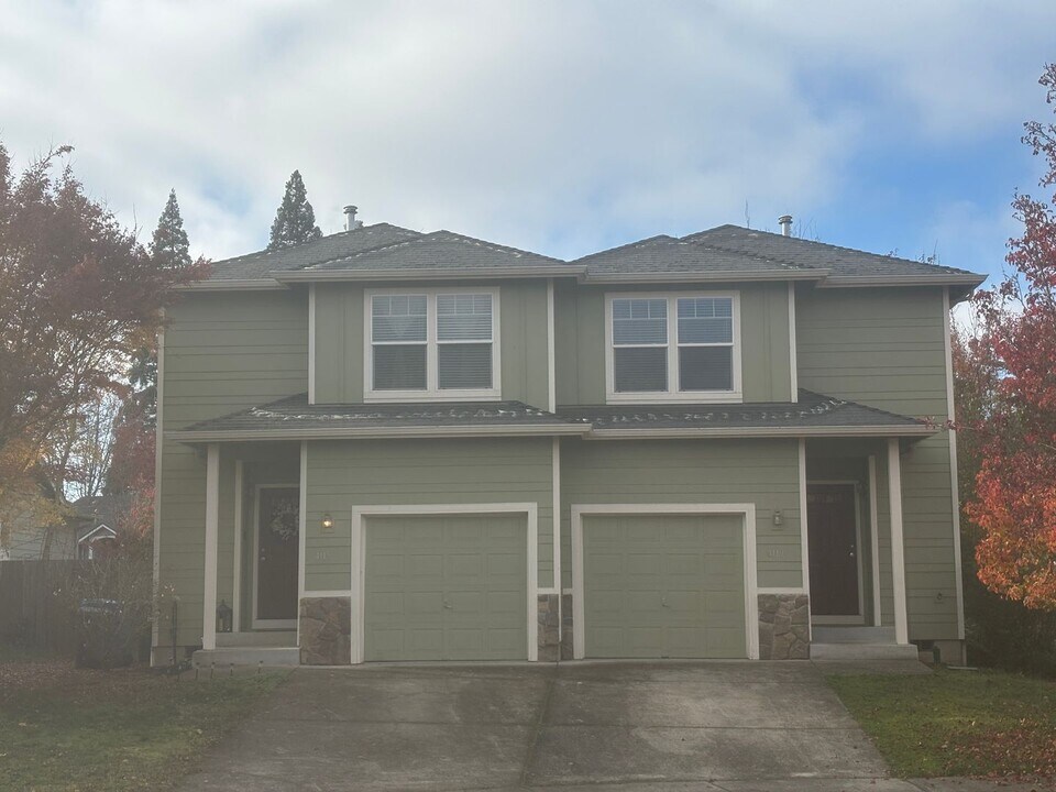 4119 Geranium Loop NE in Salem, OR - Building Photo