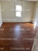 918 W 5th St in Newton, KS - Building Photo - Building Photo