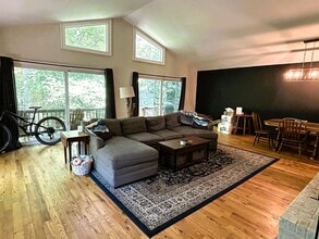 182 Lloyd Bentley Ln in Boone, NC - Building Photo - Building Photo