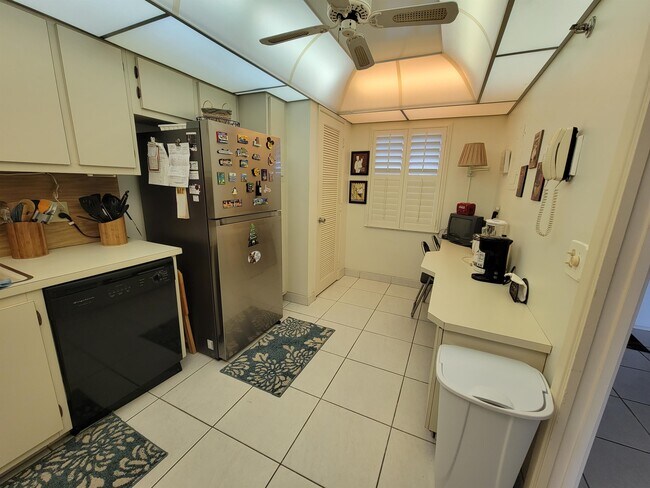 property at 3510 Oaks Way