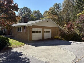 989 Mine Gap Rd in Zirconia, NC - Building Photo - Building Photo