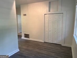 806 Briarcliff Rd NE, Unit D in Atlanta, GA - Building Photo - Building Photo