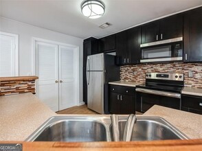 506 Mill Pond Rd in Roswell, GA - Building Photo - Building Photo