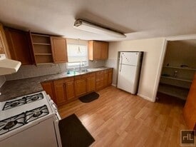 Dalton Rd, YONKERS, Unit 2 in Yonkers, NY - Building Photo