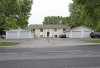 1491 4th St W in Hastings, MN - Foto de edificio - Building Photo