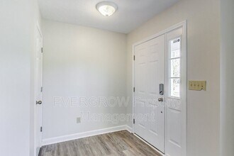 839 Stonehurst Dr in Franklin, IN - Building Photo - Building Photo