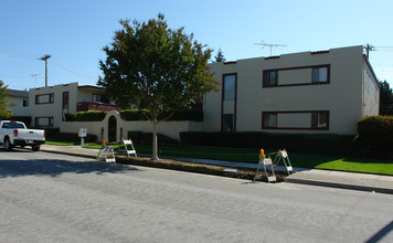 10192-10194 Park Cir E in Cupertino, CA - Building Photo - Building Photo