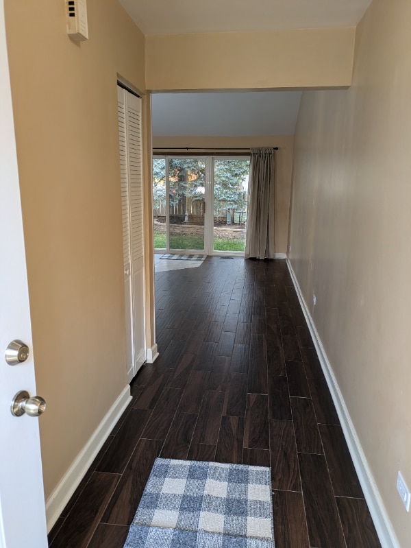 7463 Grant Cir in Hanover Park, IL - Foto de edificio - Building Photo