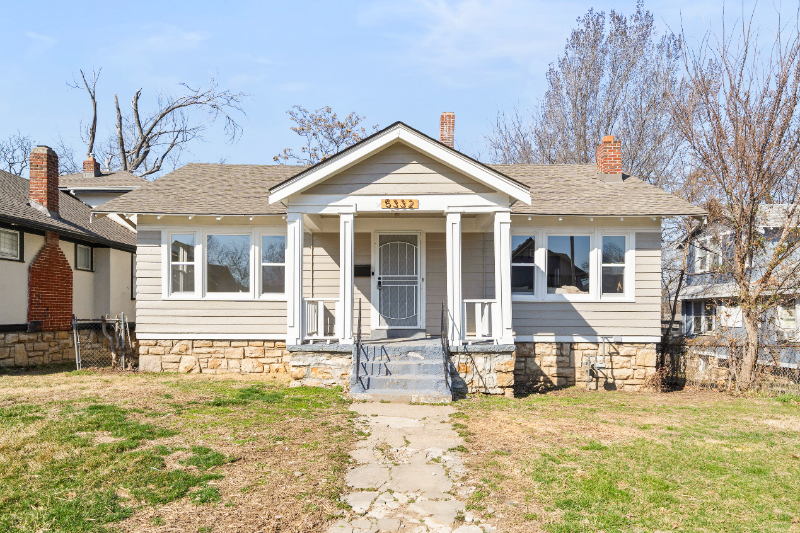 5332 Highland Ave in Kansas City, MO - Foto de edificio