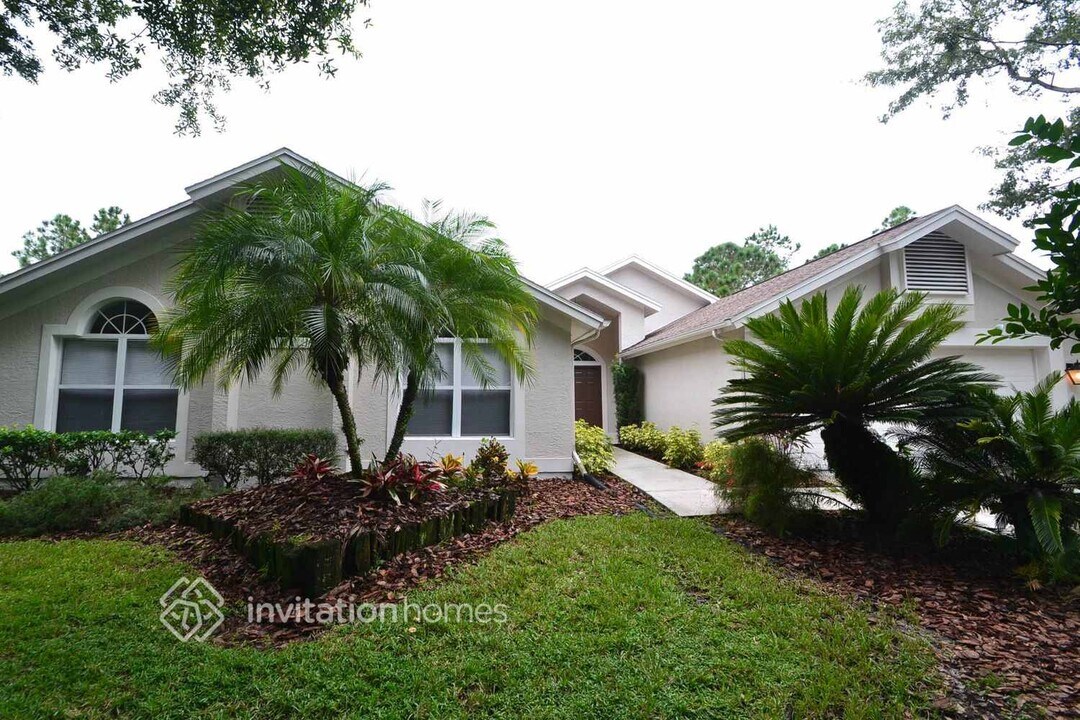 17307 Lockwood Ridge Dr in Tampa, FL - Building Photo