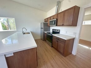 195 Mar Vista Dr in Vista, CA - Building Photo - Building Photo