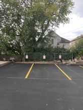2030 N Farwell Ave, Unit A in Milwaukee, WI - Building Photo - Building Photo