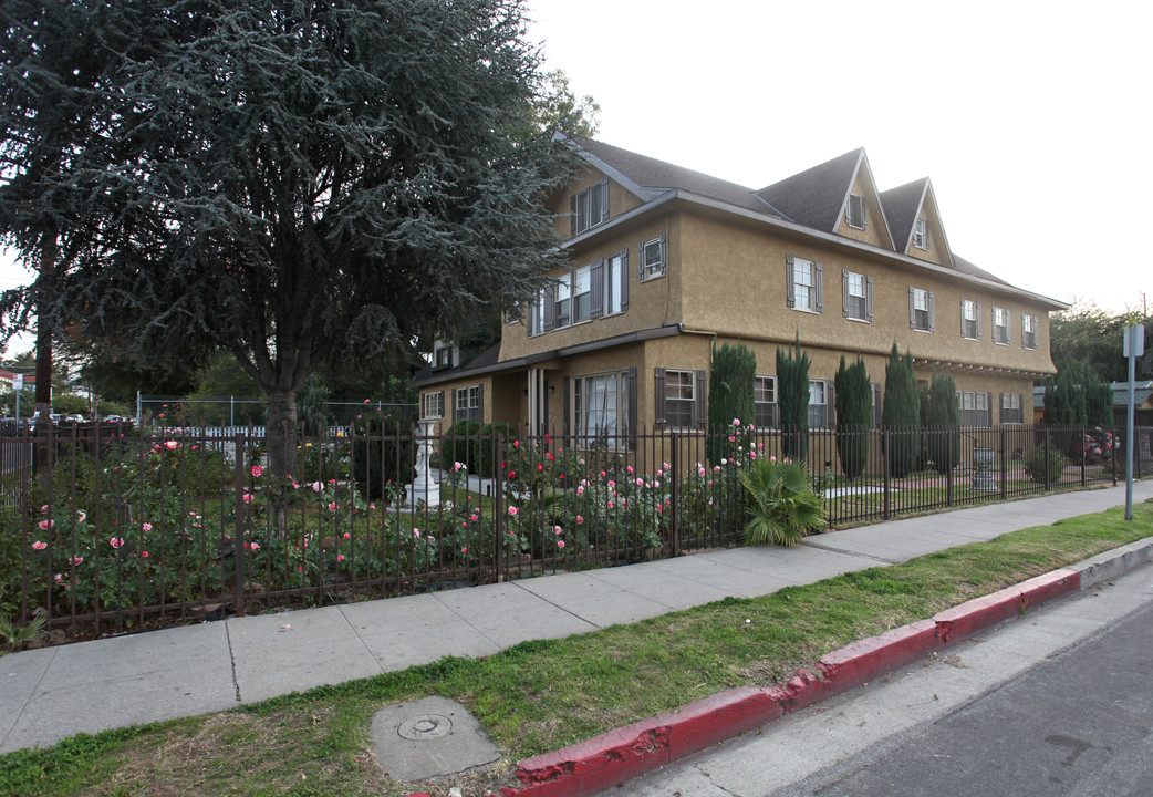 5600 Monte Vista St in Los Angeles, CA - Building Photo