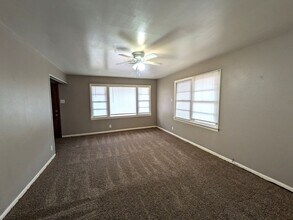 302 Bridal Wreath Ave in Orange, TX - Building Photo - Building Photo