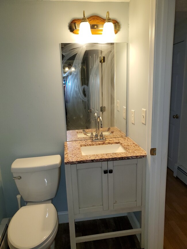 132 Lawrence Rd, Unit Accessiry in Salem, NH - Building Photo - Building Photo