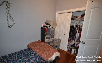 191 Boylston St, Unit 2 in Boston, MA - Building Photo - Building Photo