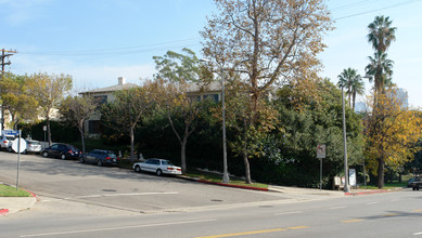 1320 S Beverly Glen Blvd in Los Angeles, CA - Building Photo - Building Photo