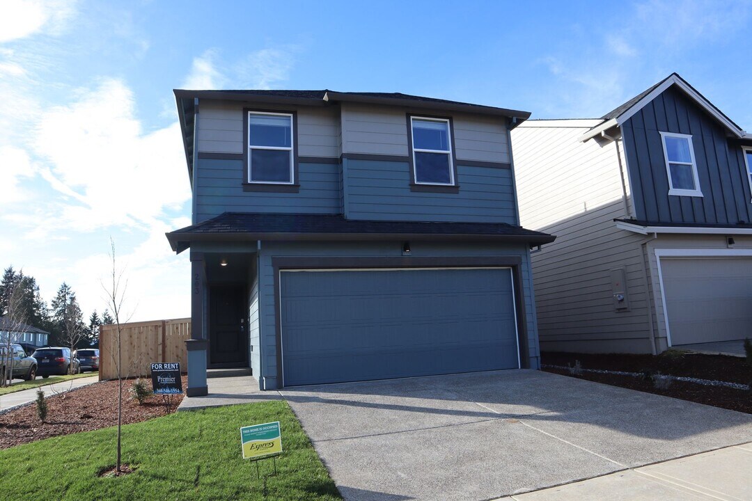 203 N Layla Pl in Ridgefield, WA - Building Photo