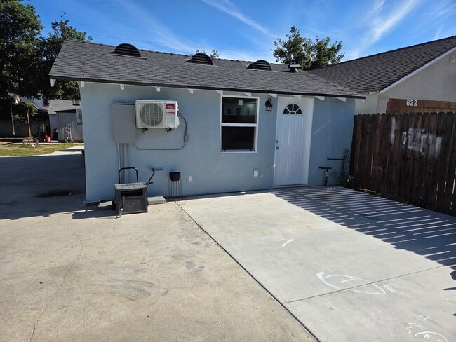 628 E Kingsley Ave in Pomona, CA - Building Photo - Building Photo
