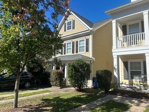 26 Old Shandon Cir in Columbia, SC - Building Photo - Building Photo