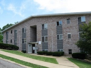 Park Avenue Apartments in West Mifflin, PA - Foto de edificio - Building Photo