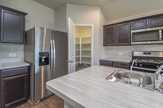 21540 Rustic Elm Dr in Roman Forest, TX - Building Photo - Building Photo