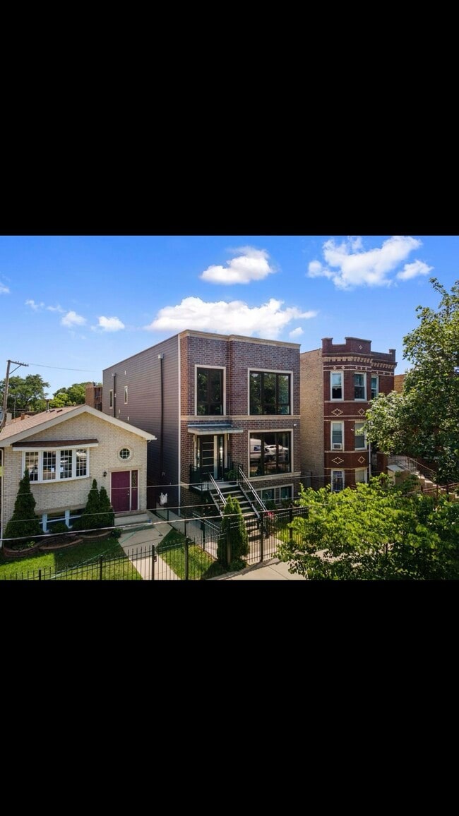 4133 W Hirsch St, Unit Apt 1