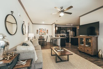 Vintage at Emory Road Apartments in Powell, TN - Building Photo - Building Photo