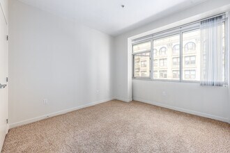 4th & Main in Los Angeles, CA - Building Photo - Interior Photo