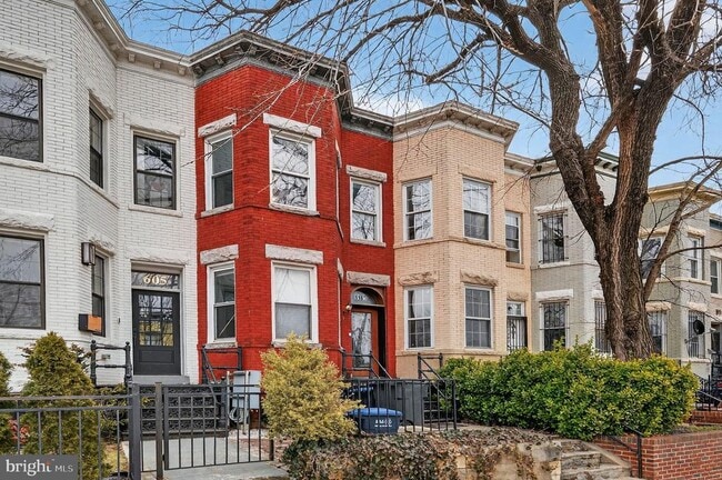 property at 1169 6th St NE