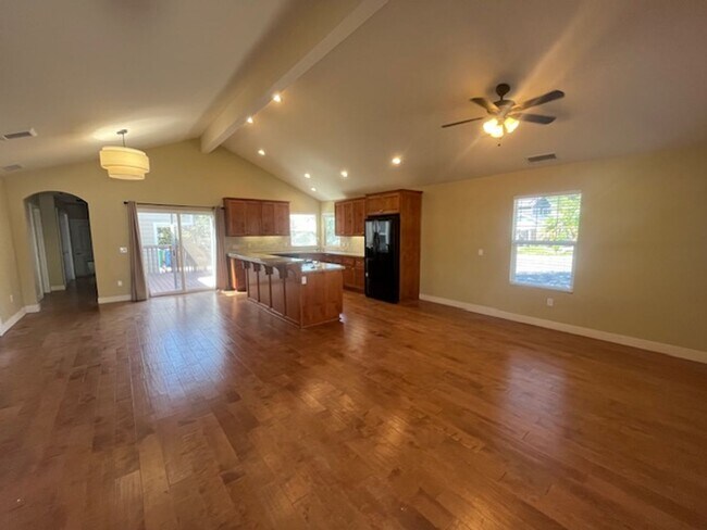 property at 2103 Price St