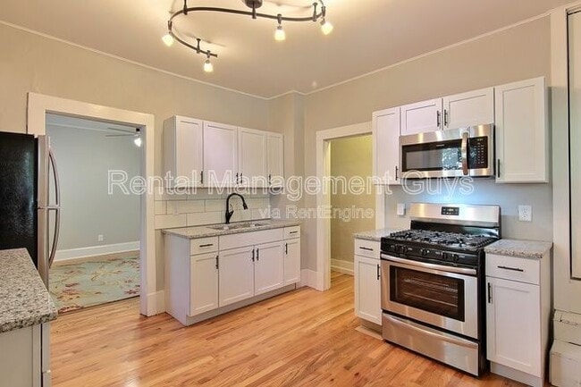property at 2041 Laurel Ave