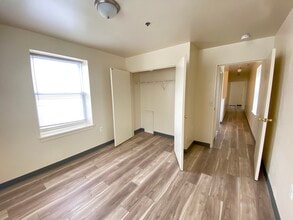 4046 Ogden St, Unit C in Philadelphia, PA - Foto de edificio - Building Photo