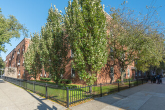 235 Linden St in Brooklyn, NY - Building Photo - Building Photo