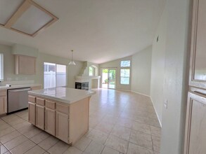 43318 Calle Mataro in Temecula, CA - Building Photo - Building Photo
