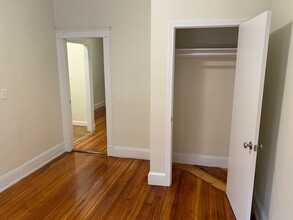 7 Mount Hood Rd, Unit 4 in Boston, MA - Building Photo - Building Photo