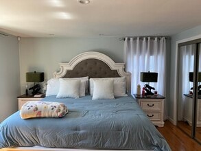 38 Garland St, Unit 1 in Everett, MA - Foto de edificio - Building Photo