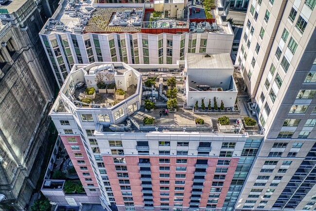 property at 400 Beale St