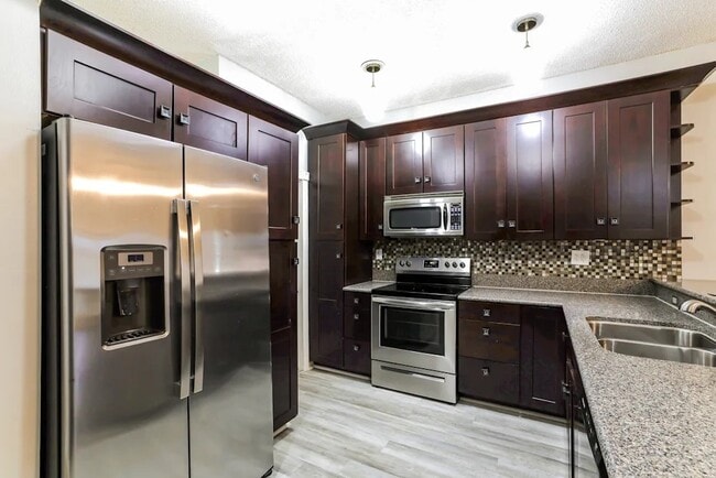 6296 Lauderdale St in Jupiter, FL - Building Photo - Building Photo